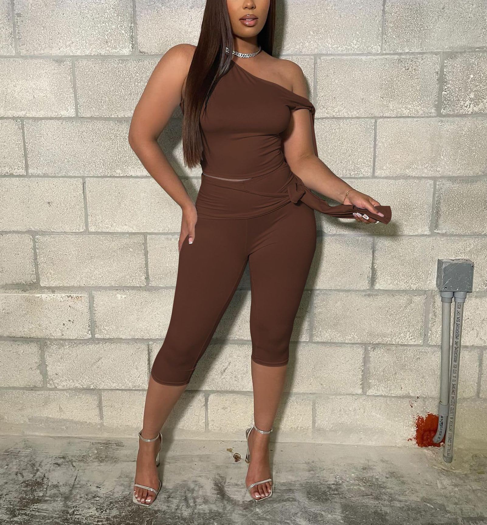 Womens 2 Piece Outfits Sexy Off One Shoulder Sleeveless Crop Top Bodycon Capri Pants Tracksuit Sets Clubwear